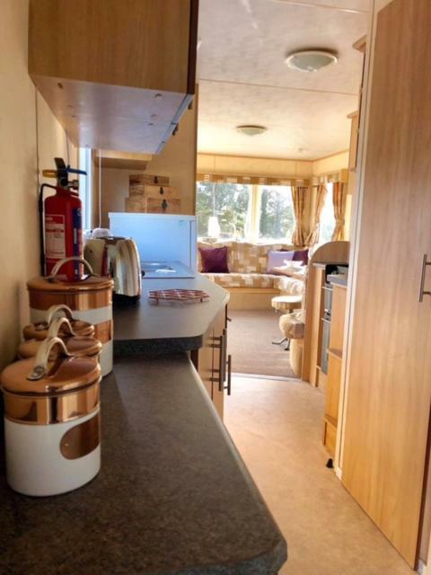 Caravan 50. Nairn Lochloy Holiday Park ภายนอก รูปภาพ